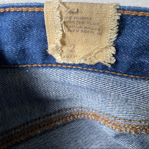 American Eagle Vintage Hi-Rise Button-Fly Distressed Jeans Size 2 Reg - Picture 11 of 12